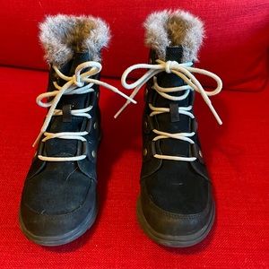 Sorel Explorer Joan Boots!